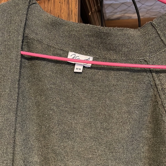 Green cardigan - Picture 2 of 2